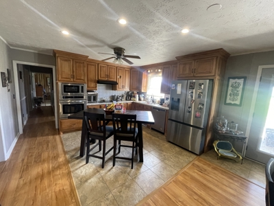 Country home &20 acre Equine farm for sale near Bowling Green Ky. - image 7