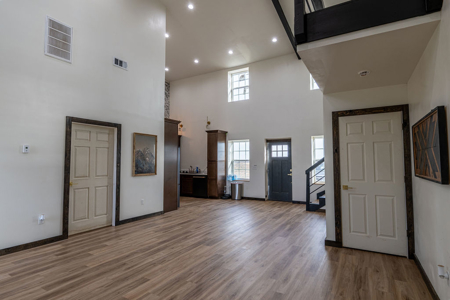 Carter Country Home on 56 Acres - image 4