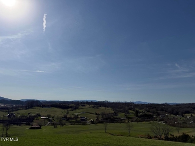 10.622 Acres For Sale in Bluff City, Tennessee w/ Amazings Views - image 14