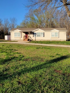 Nice 3 bedroom, 2 bath manufactured home in Laharpe, Ks - image 10