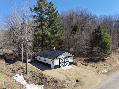Country Home in SW Wisconsin Driftless Region For Sale - image 35