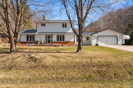 Country Home in SW Wisconsin Driftless Region For Sale - image 2