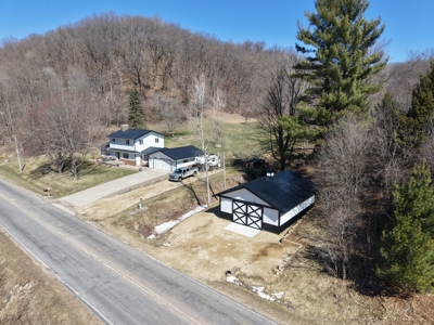 Country Home in SW Wisconsin Driftless Region For Sale - image 30