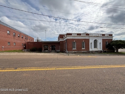 Historical Commercial Building in McComb MS - image 13