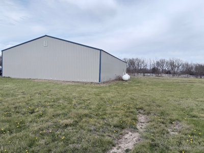 Barndominium in Bronson, Ks on 7 acres - image 7