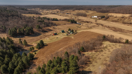 Legacy Farm & Country Estate in Hillsboro, WI | Trophy Hunting - image 2