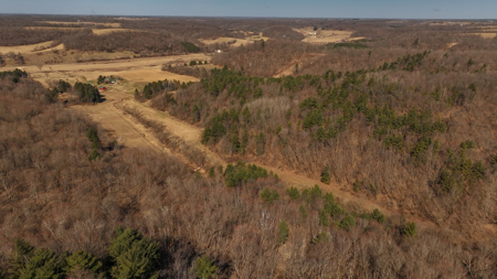 Legacy Farm & Country Estate in Hillsboro, WI | Trophy Hunting - image 43