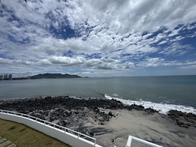 Luxury Oceanfront Duplex Penthouse in PH Punta Prieta, Coronado - image 2