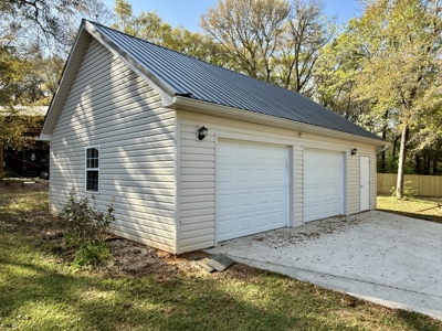 Secluded Country Home on 9.9ac Located N of Hartford Alabama - image 19