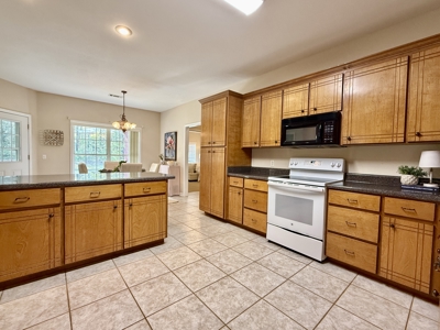 Secluded Country Home on 9.9ac Located N of Hartford Alabama - image 45