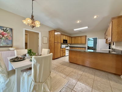 Secluded Country Home on 9.9ac Located N of Hartford Alabama - image 36