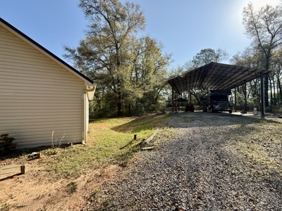 Secluded Country Home on 9.9ac Located N of Hartford Alabama - image 20