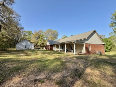 Secluded Country Home on 9.9ac Located N of Hartford Alabama - image 49