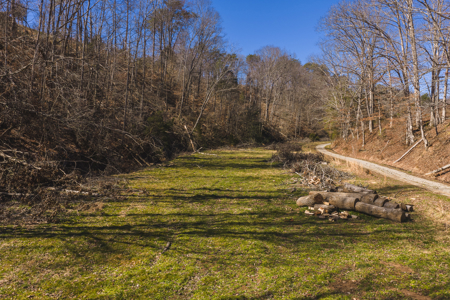 Unrestricted Acres with Farmhouse, East Tennessee Hancock County - image 20