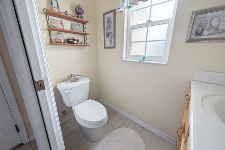 1 Acre. 3 Bedrooms, Paved Road - image 25