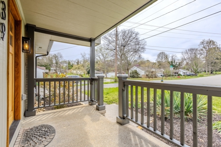 Country Home for Sale in Blount County, Tennessee - image 4