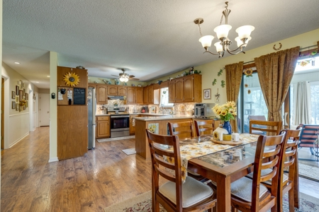 Country Home for Sale in Lawrence County, Tennessee - image 9