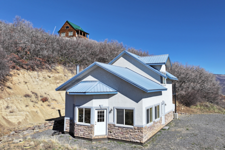 Lakefront Mountain Property For Sale - image 1