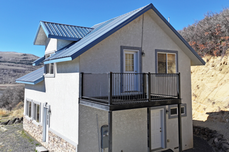 Lakefront Mountain Property For Sale - image 19