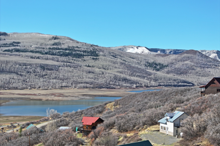 Lakefront Mountain Property For Sale - image 3