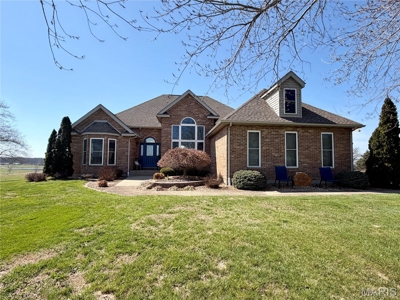 Luxury Brick Home for Sale in Salem, Missouri - image 1