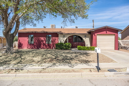 One-Owner Home for Sale in the Heart of Las Cruces, NM - image 1