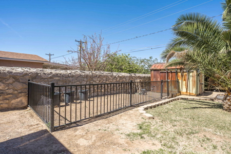 One-Owner Home for Sale in the Heart of Las Cruces, NM - image 35