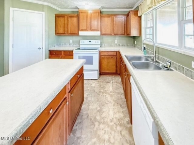 Amite County, MS 4-Bed Mobile Home on 5.41 Acres - image 8