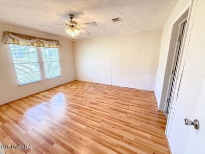 Amite County, MS 4-Bed Mobile Home on 5.41 Acres - image 12