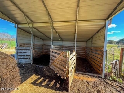 Amite County, MS 4-Bed Mobile Home on 5.41 Acres - image 5