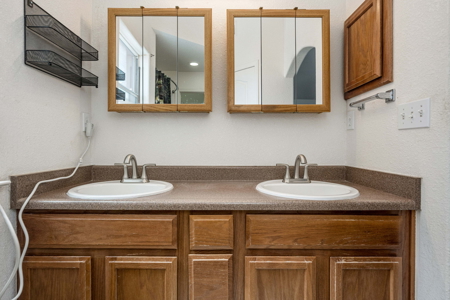 Home for Sale in Legends West Neighborhood of Las Cruces, NM - image 22