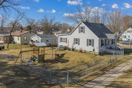 Charming Cape Cod in Reedsburg WI - image 35