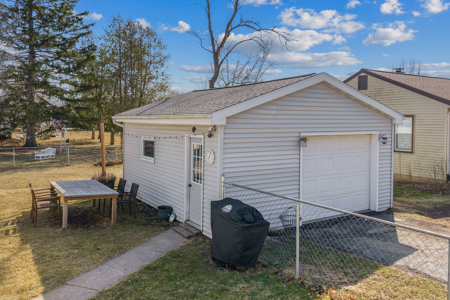 Charming Cape Cod in Reedsburg WI - image 40