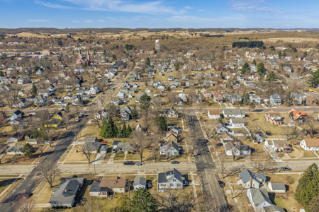 Charming Cape Cod in Reedsburg WI - image 41