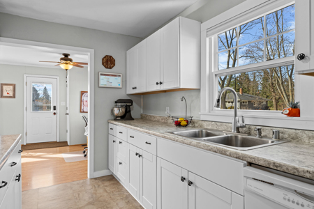 Charming Cape Cod in Reedsburg WI - image 11