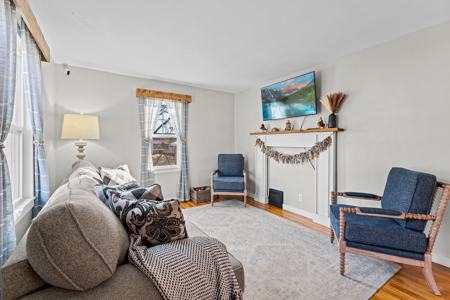 Charming Cape Cod in Reedsburg WI - image 5