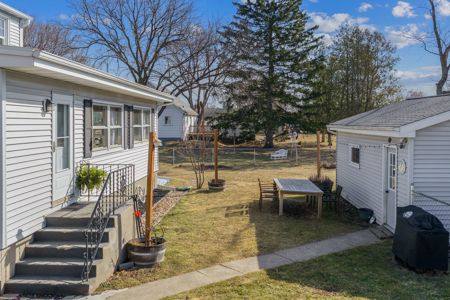 Charming Cape Cod in Reedsburg WI - image 38