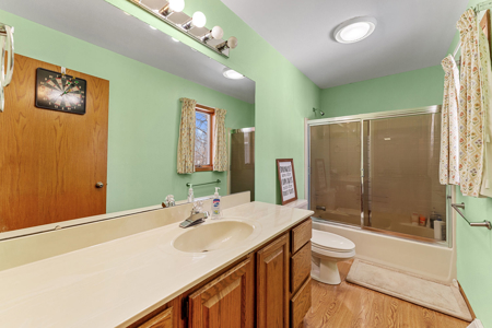 Private 14-Acre Retreat in Markesan WI - image 19