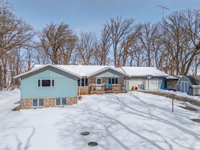 Private 14-Acre Retreat in Markesan WI - image 1