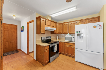 Private 14-Acre Retreat in Markesan WI - image 12