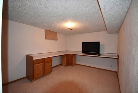 4 Bedrooms 2 Bath 2016 sq Ft Home in Glendive For Sale - image 14