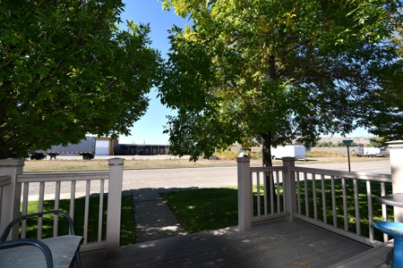 4 Bedrooms 2 Bath 2016 sq Ft Home in Glendive For Sale - image 3