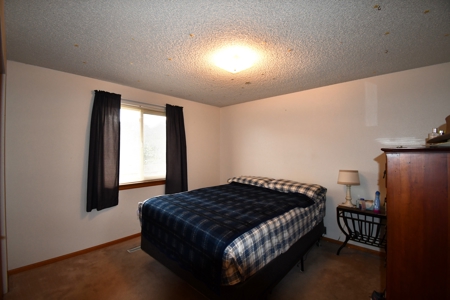 4 Bedrooms 2 Bath 2016 sq Ft Home in Glendive For Sale - image 9