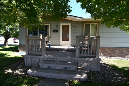 4 Bedrooms 2 Bath 2016 sq Ft Home in Glendive For Sale - image 4