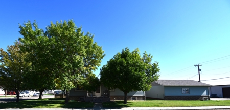 4 Bedrooms 2 Bath 2016 sq Ft Home in Glendive For Sale - image 1