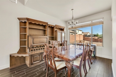 Gated Living with Fast Access to US-60, Loop 202, and the Entire - image 4