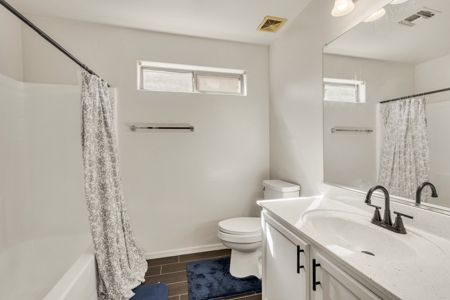 Gated Living with Fast Access to US-60, Loop 202, and the Entire - image 9