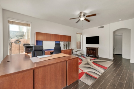 Gated Living with Fast Access to US-60, Loop 202, and the Entire - image 2