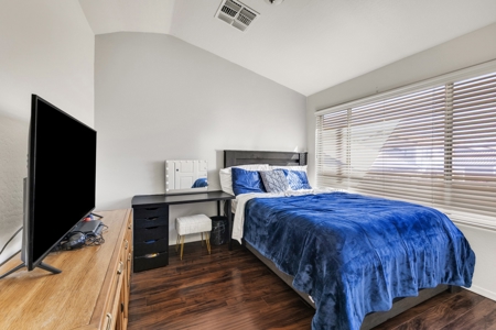 Gated Living with Fast Access to US-60, Loop 202, and the Entire - image 18