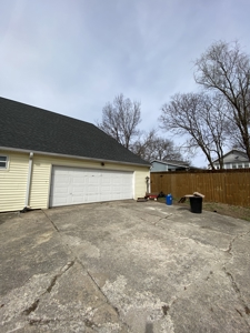 Spacious 3 Bed 2 Bath with Tons of Character! - image 49